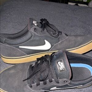 Nike SB Chron 2 Men’s 13 gum sole white swoosh